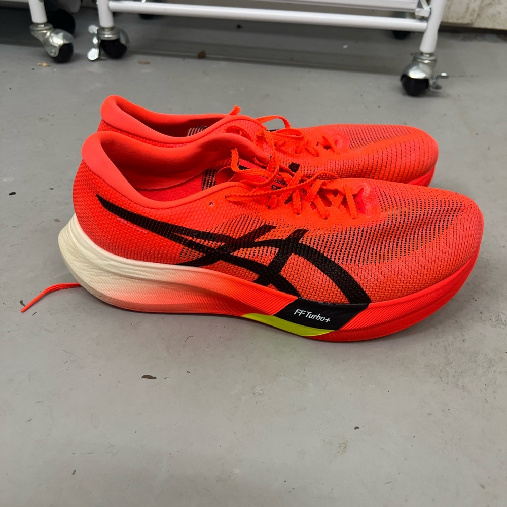 ASICS Metaspeed sky